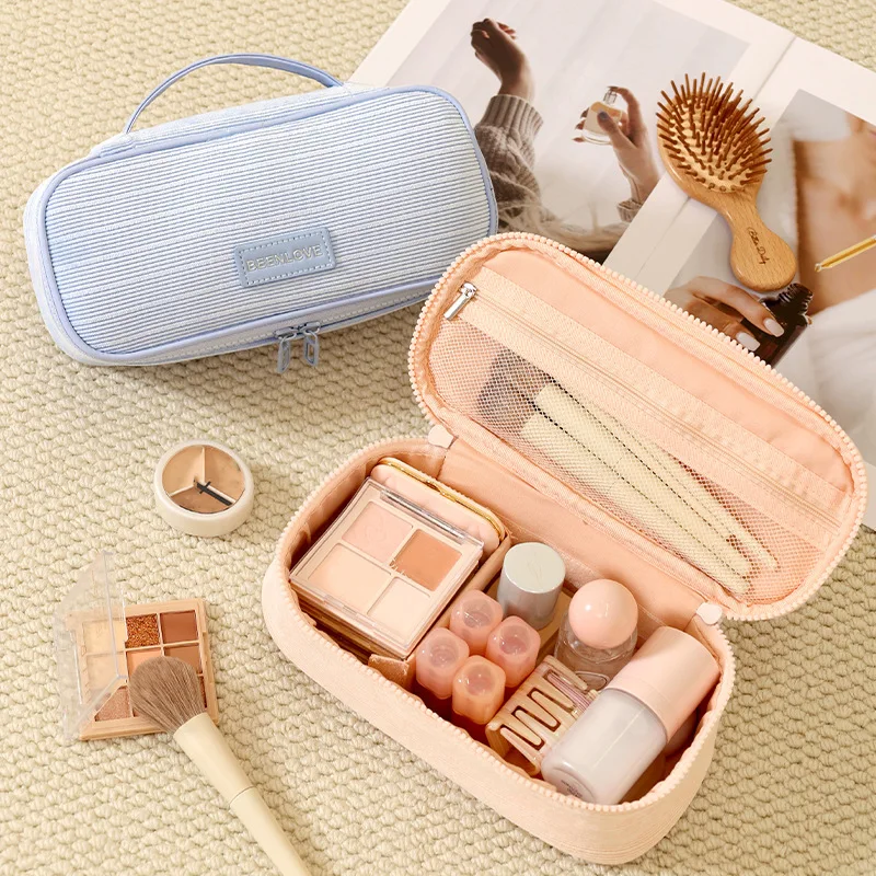 Skincare D'Alba - Nova Bolsa de Cosméticos de Veludo